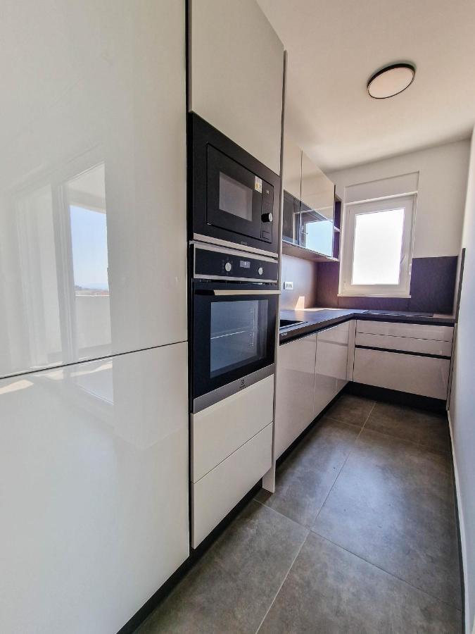 Villa Poseidon Novalja Bagian luar foto