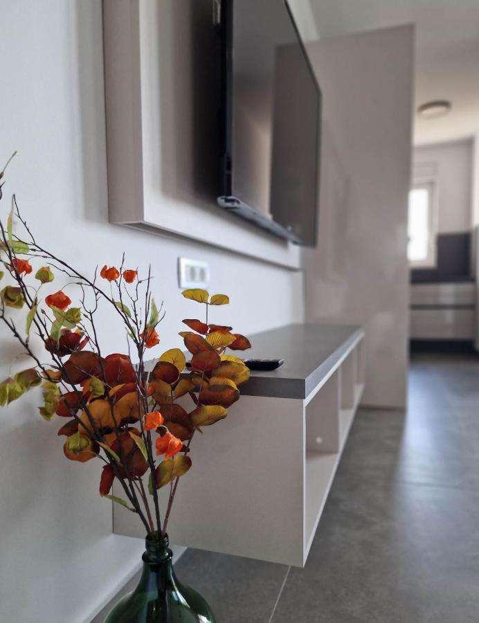 Villa Poseidon Novalja Bagian luar foto