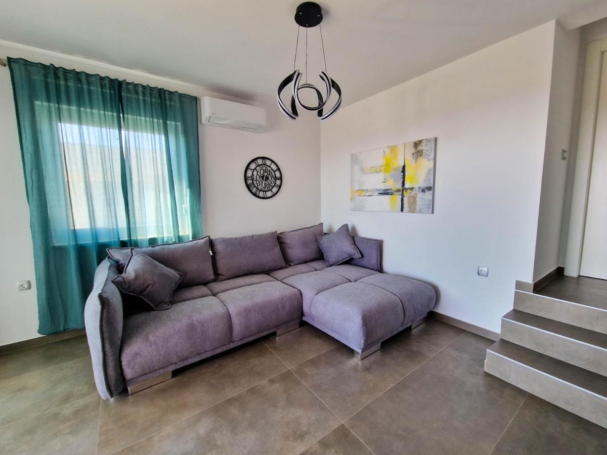Villa Poseidon Novalja Bagian luar foto
