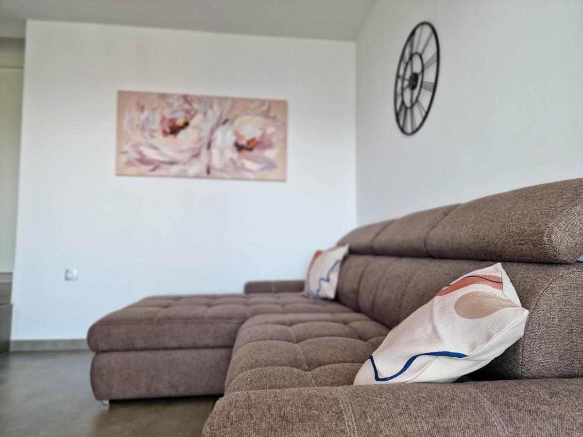 Villa Poseidon Novalja Bagian luar foto
