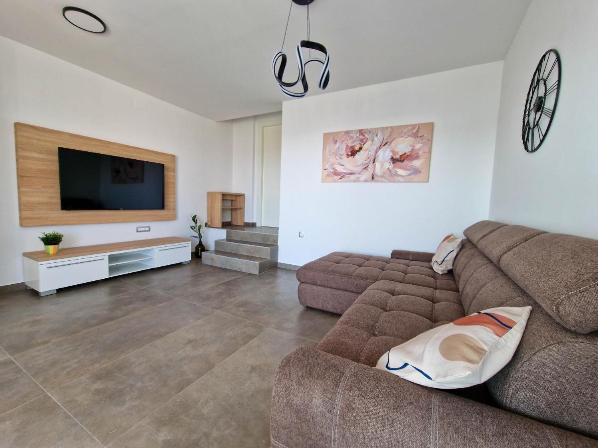 Villa Poseidon Novalja Bagian luar foto