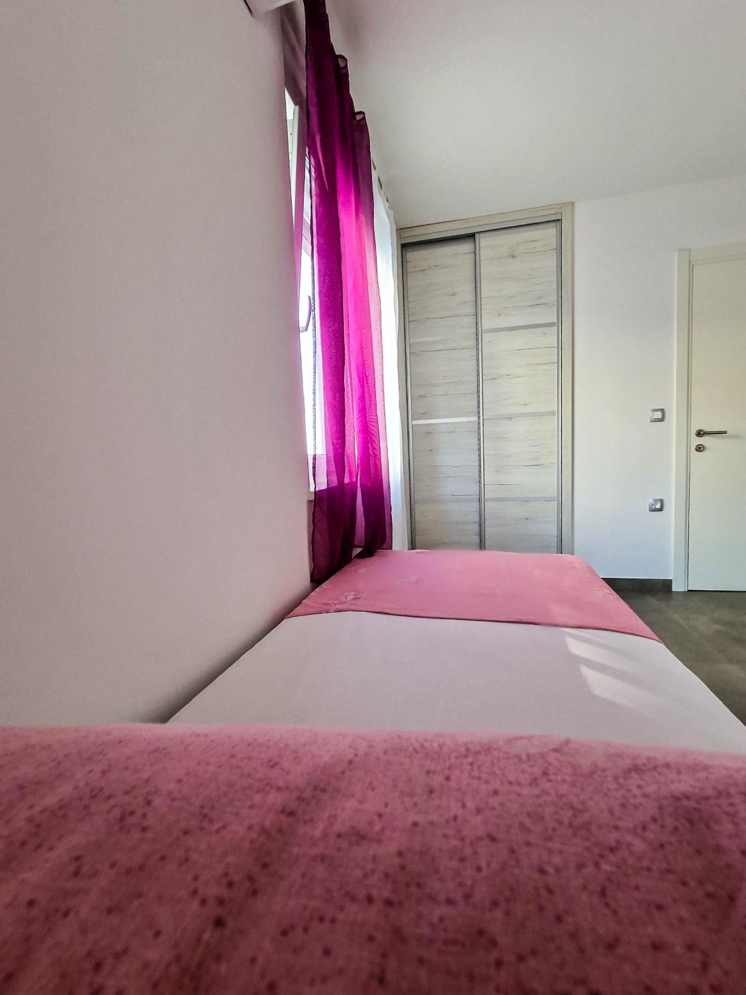 Villa Poseidon Novalja Bagian luar foto